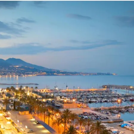 Bo I Midt City, Ga Til Strand Og Shops Fuengirola